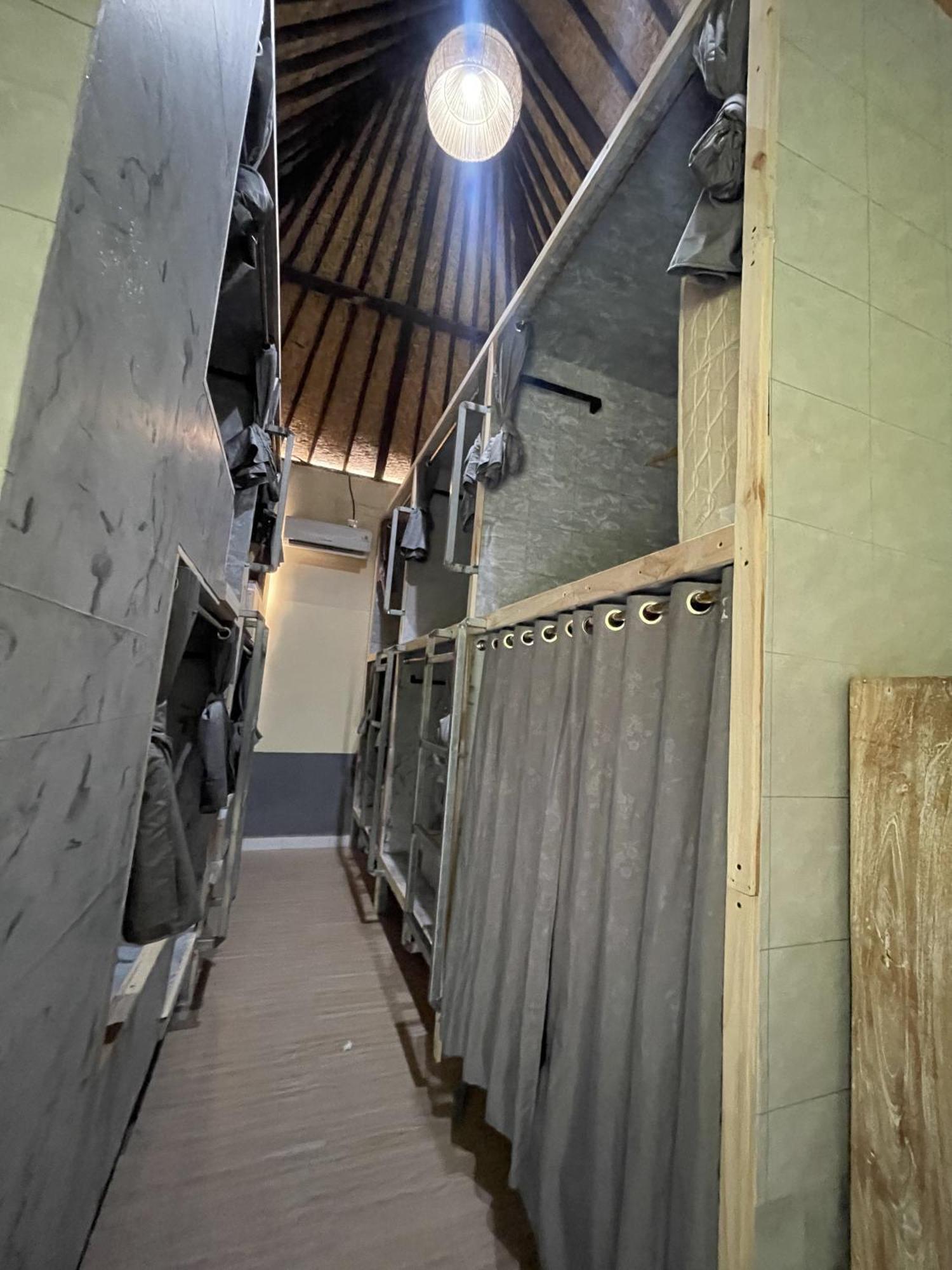 Pedidi Penida Hostel Batununggul Esterno foto