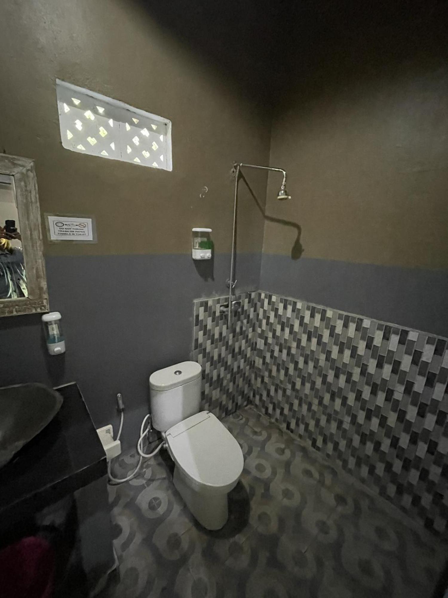 Pedidi Penida Hostel Batununggul Esterno foto