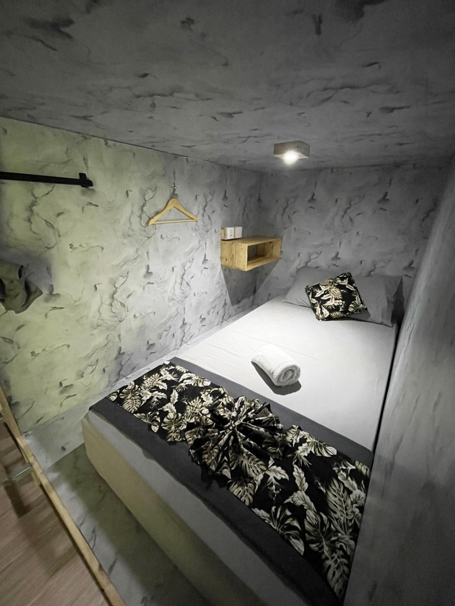 Pedidi Penida Hostel Batununggul Esterno foto