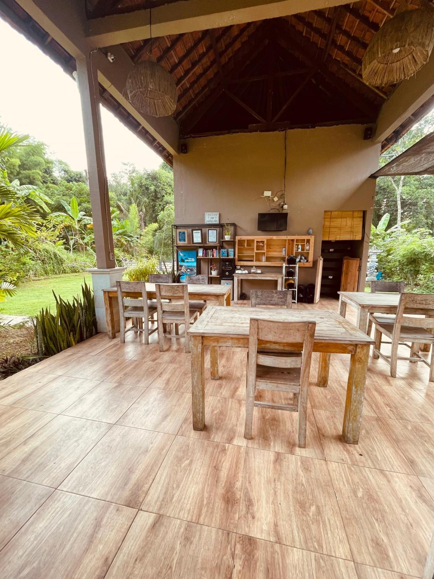 Pedidi Penida Hostel Batununggul Esterno foto