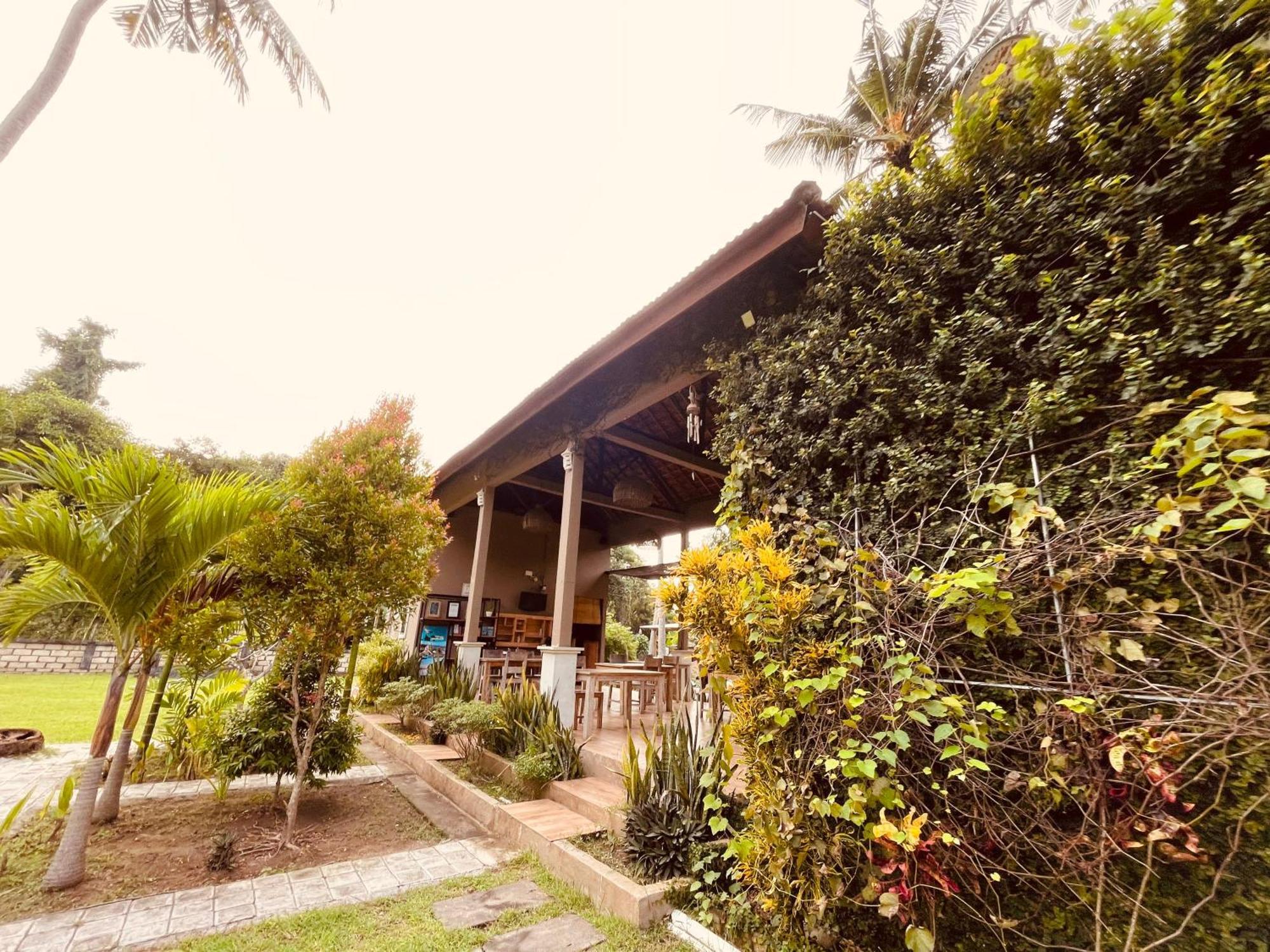 Pedidi Penida Hostel Batununggul Esterno foto