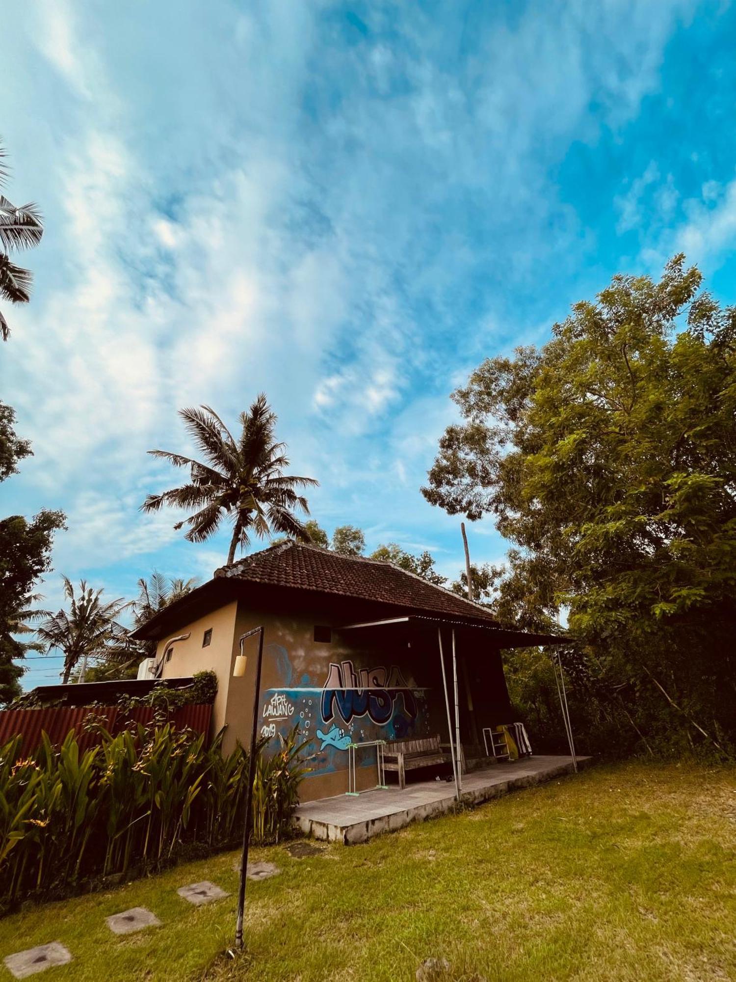 Pedidi Penida Hostel Batununggul Esterno foto