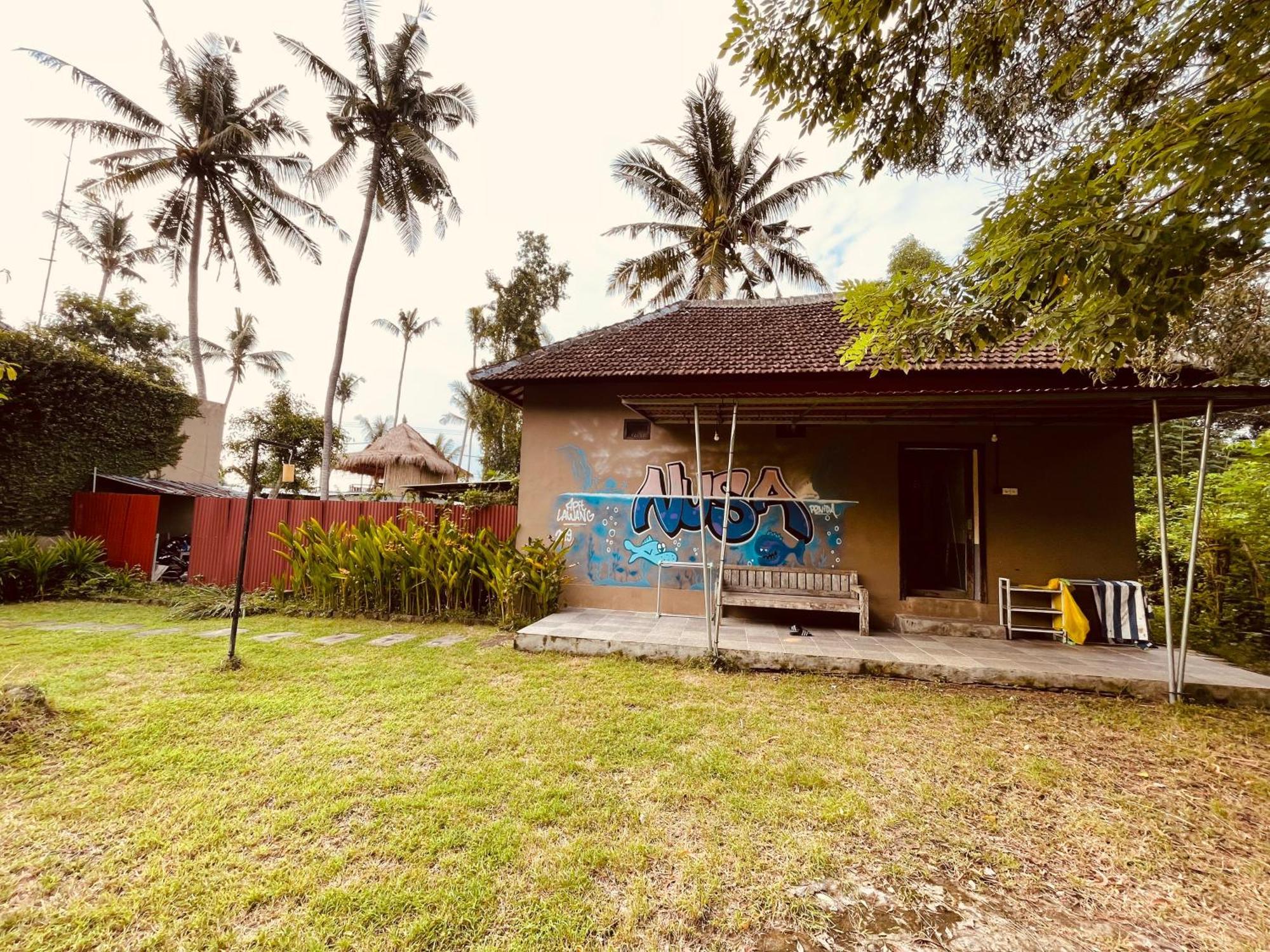 Pedidi Penida Hostel Batununggul Esterno foto
